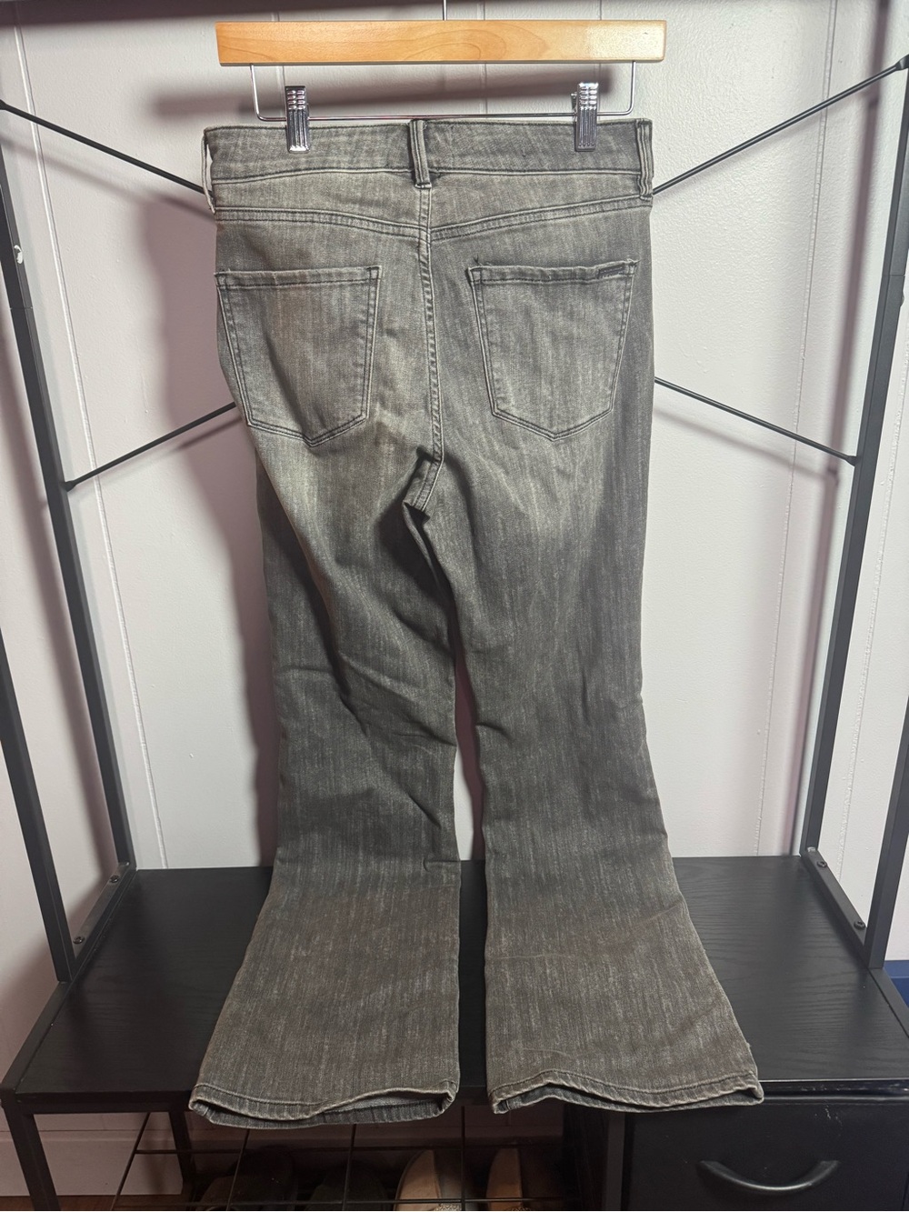 White House Black Market Women's Charcoal Gray Bootcut Jeans - Picture 4 of 4